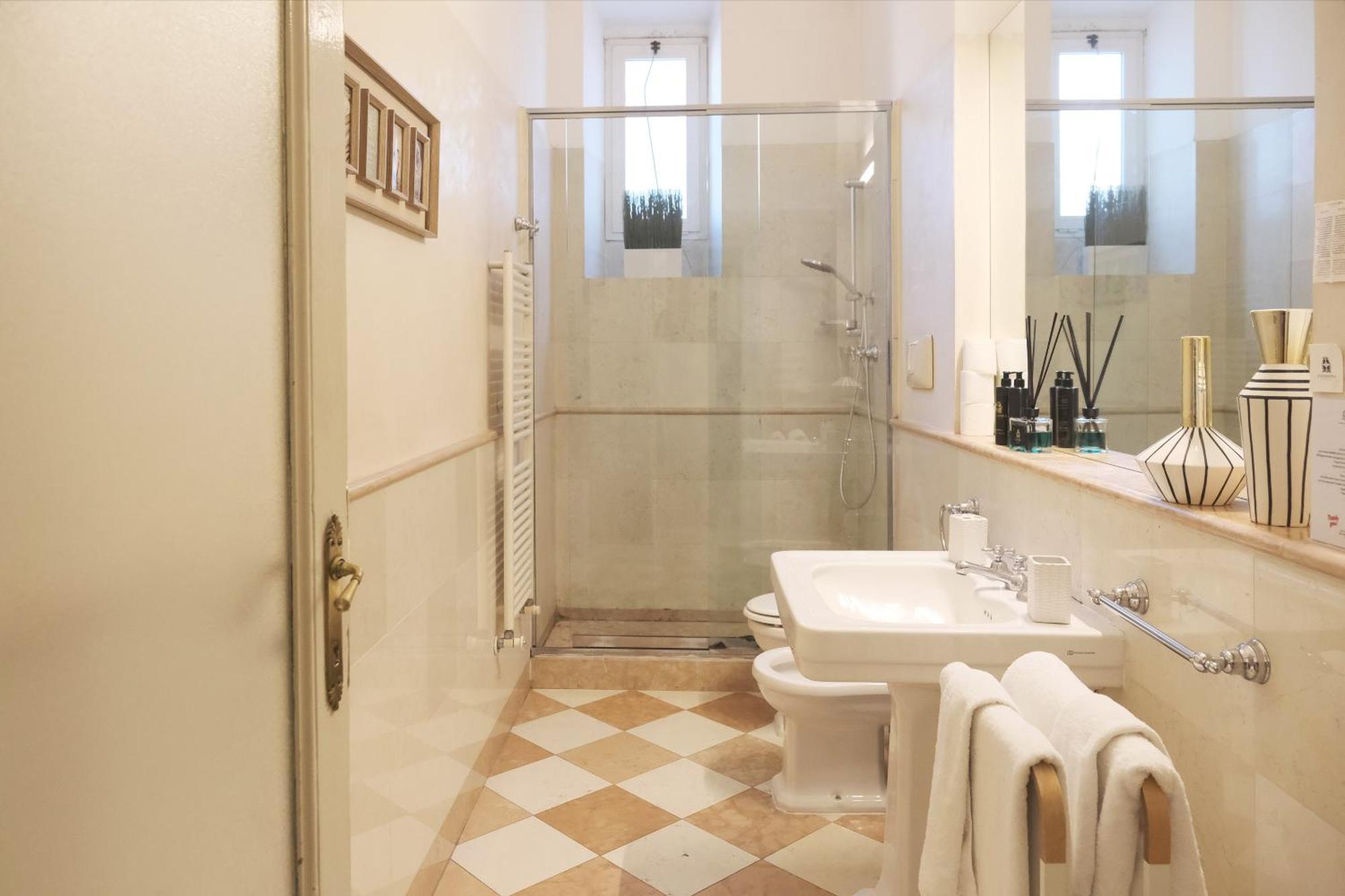 Comecasa 2 Bedrooms Apartment In Via Curtatone Milano Exteriör bild